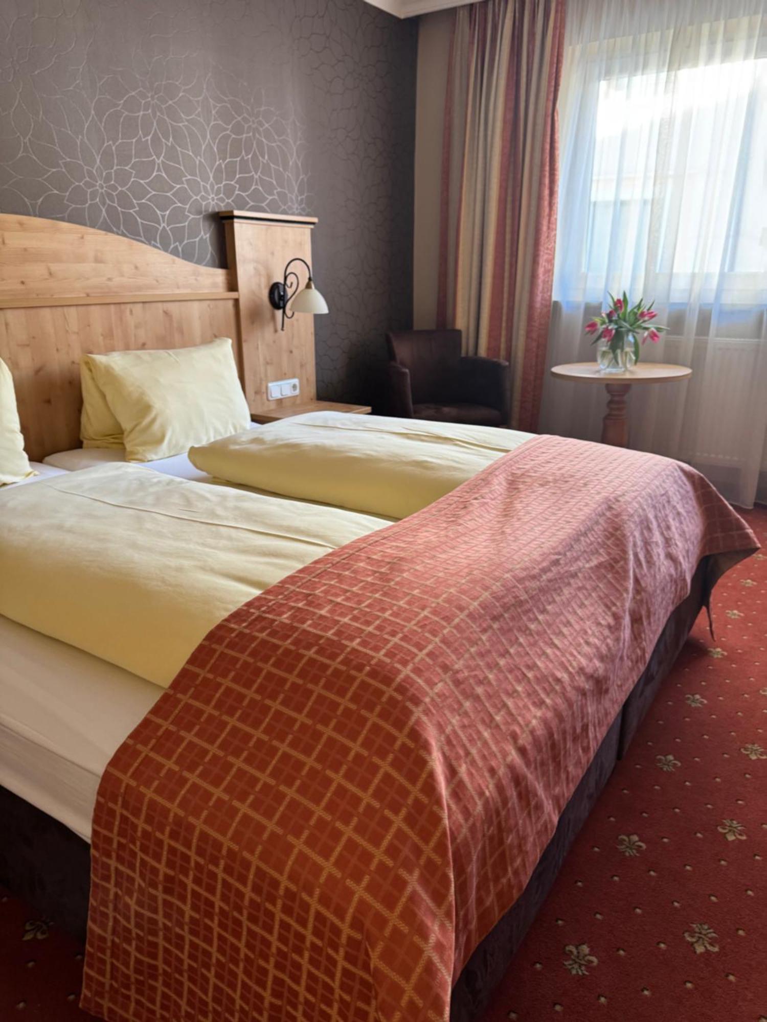 Hotel Mesnerwirt ヴェステンドルフ エクステリア 写真