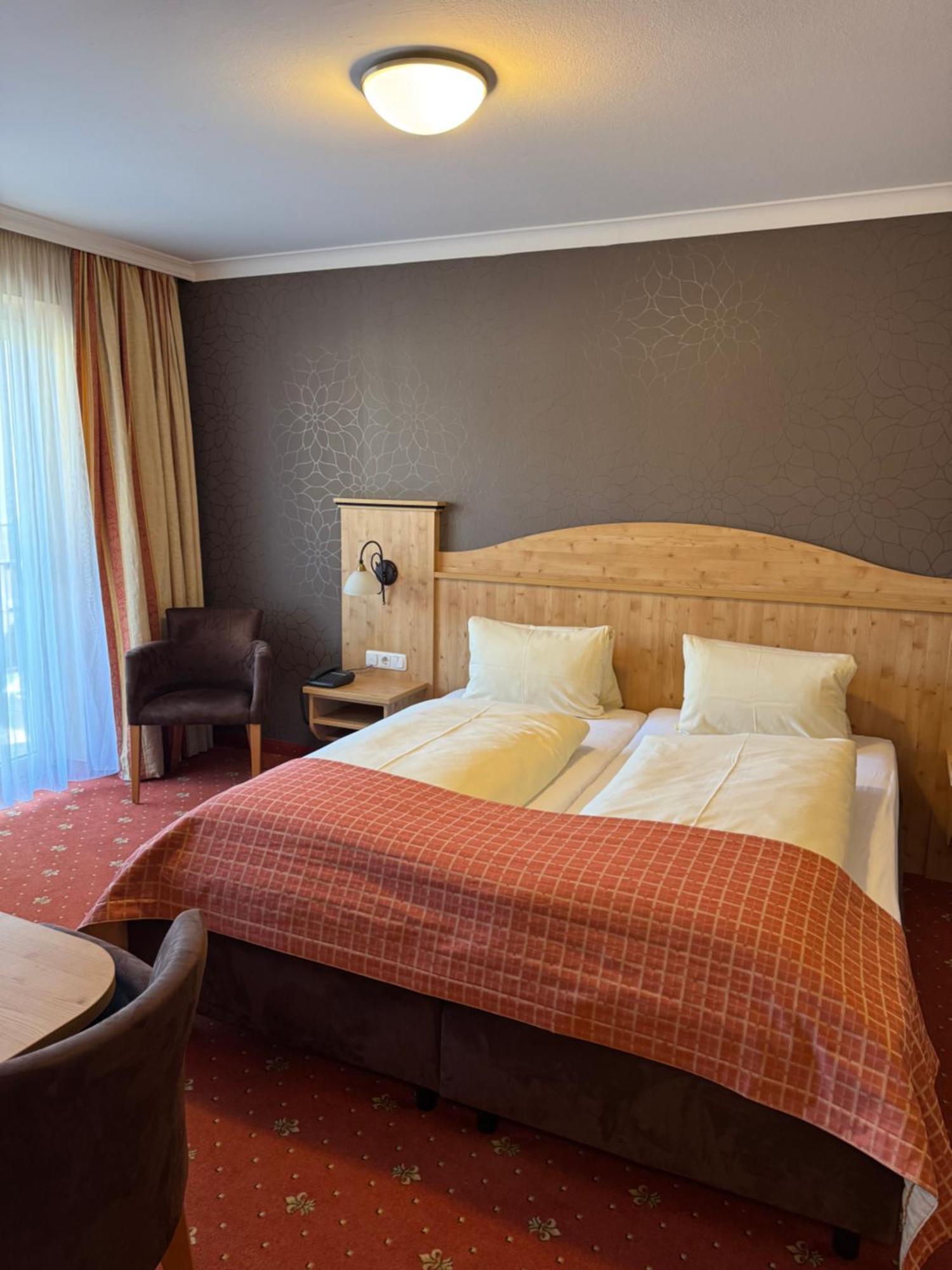 Hotel Mesnerwirt ヴェステンドルフ エクステリア 写真
