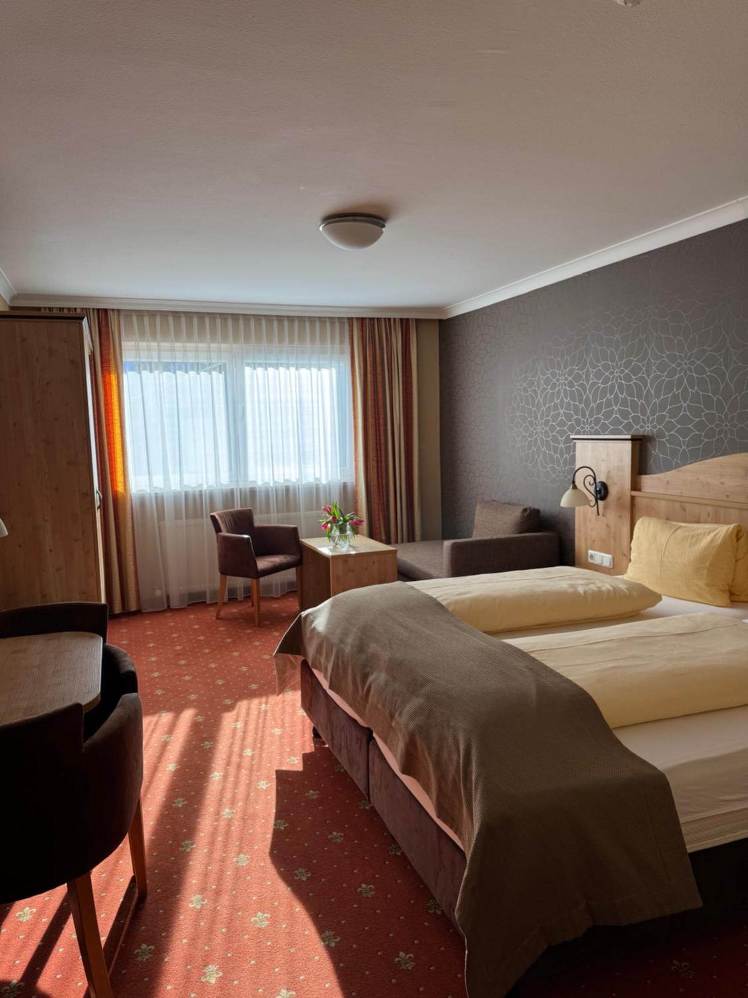 Hotel Mesnerwirt ヴェステンドルフ エクステリア 写真