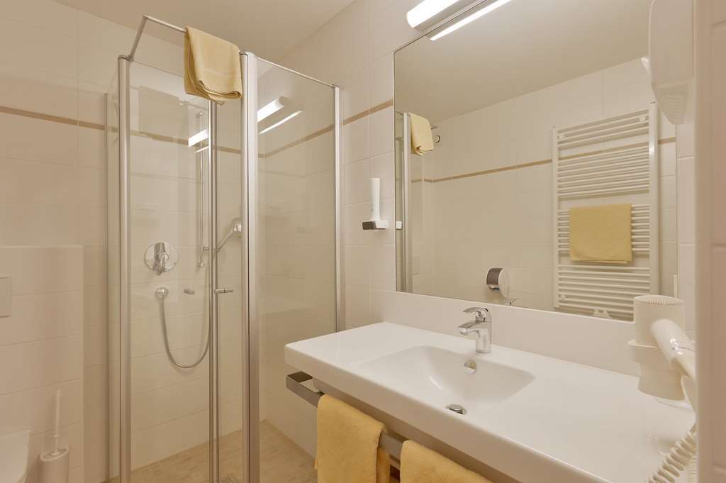Hotel Mesnerwirt ヴェステンドルフ 部屋 写真