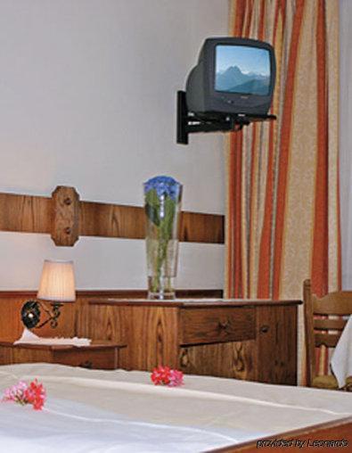Hotel Mesnerwirt ヴェステンドルフ 部屋 写真